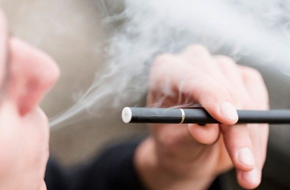Kaip elektroninės cigaretės daro įtaką paauglių sveikatai