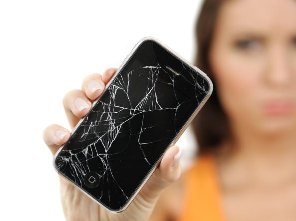 išmanusis telefonas sudaužytas