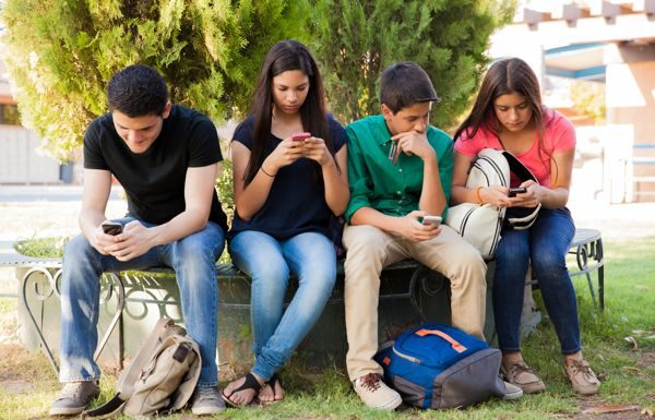 Tyrimas: ko dažniausiai ieško skirtingo amžiaus moksleiviai internete