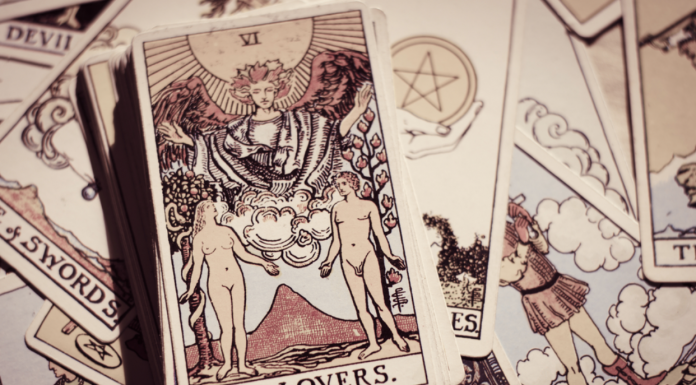 Taro kortų prognozės pagal Zodiako ženklus balandžio 5–11 dienomis