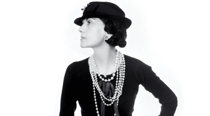 Vienas svarbiausių Coco Chanel gyvenimo šūkių: „Niekas taip nesendina moters, kaip bandymas atrodyti jaunesnei už savo amžių“