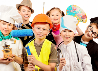 Penki pagrindiniai būdai, kaip tėvai gali padėti vaikams išsirinkti profesiją