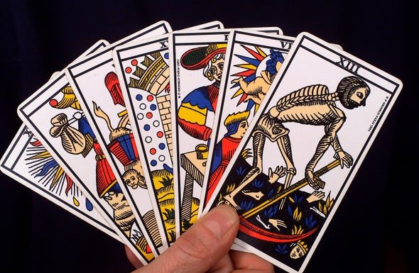 Taro kortų prognozės dvylikai Zodiako ženklų 2022 metų sausio 3 – 9 dienomis