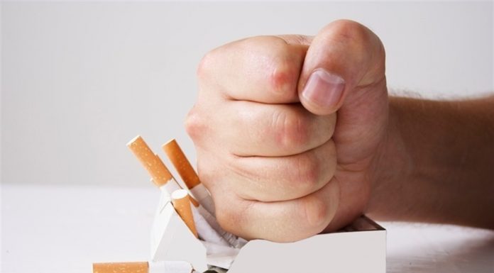 Metantis rūkyti turi praeiti 6 etapus, norėdamas atsisakyti šio žalingo įpročio (vaizdo įrašas)