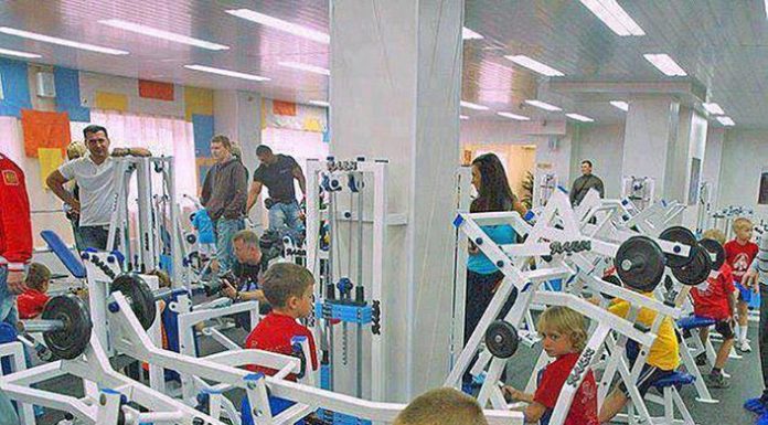 Vaikai ir sveika gyvensena: kokio amžiaus moksleiviai gali pradėti lankyti kūno rengybos treniruotes