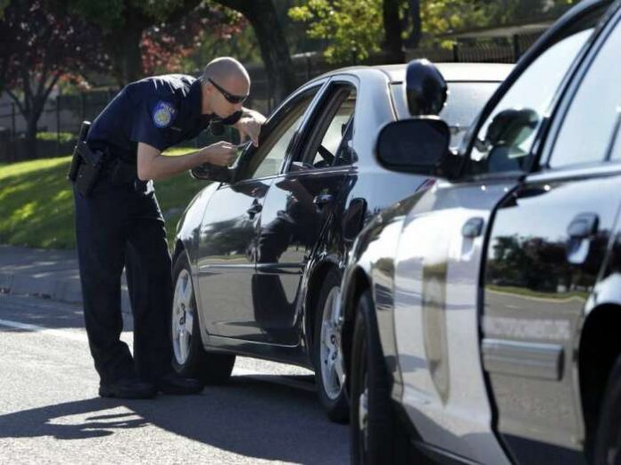 jav policininkas