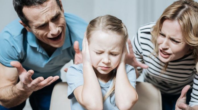 7 dalykai, kuriuos daro blogi tėvai. Pasitikrinkite, galbūt nesąmoningai ir jūs taip elgiatės