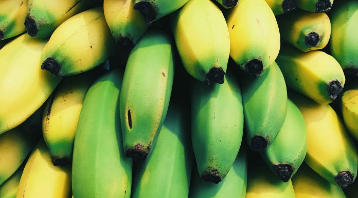 Kurie bananai sveikesni – žali ar geltoni: mitybos specialistai pateikė aiškų atsakymą