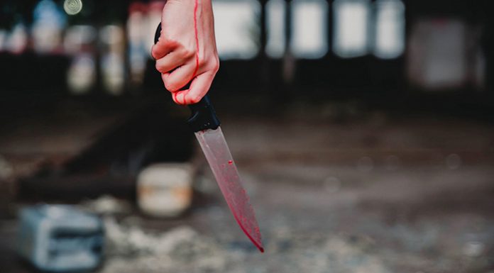 Vyras ilgai persekiojo savo buvusiąją: per jos gimtadienį užpuolė ją peiliu, o po to įvyko dar viena tragedija